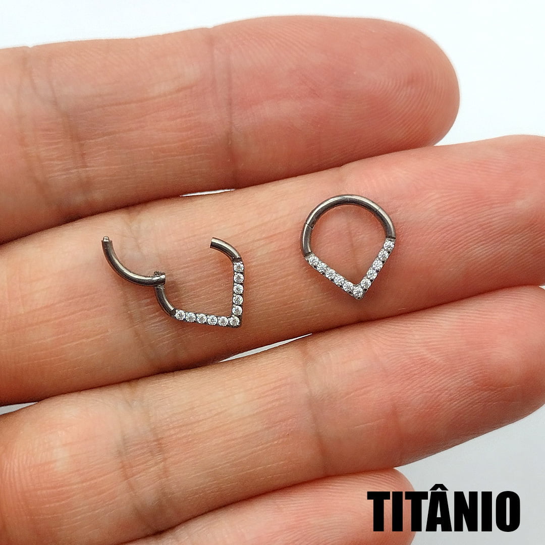 PI176 Piercing Clicker Triangulo Zirconia Titanio